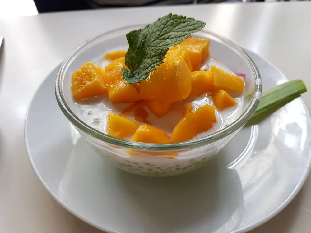 Soupe de Mangue Au Lait de Coco